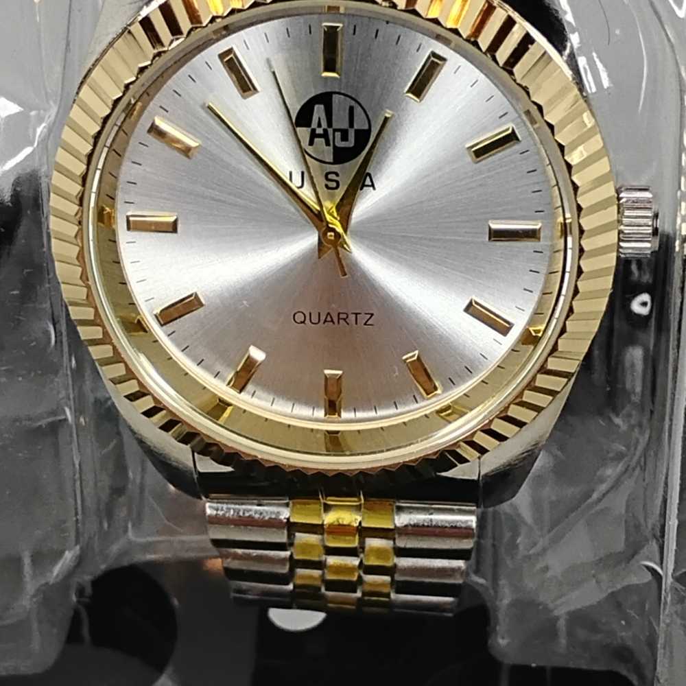 Men's Quartz Watch - Silver and Gold